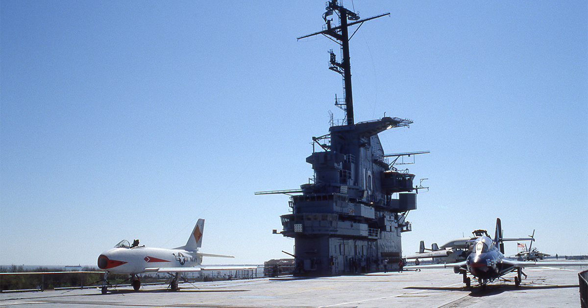 &#8216;USS Nimitz&#8217; Turns Around